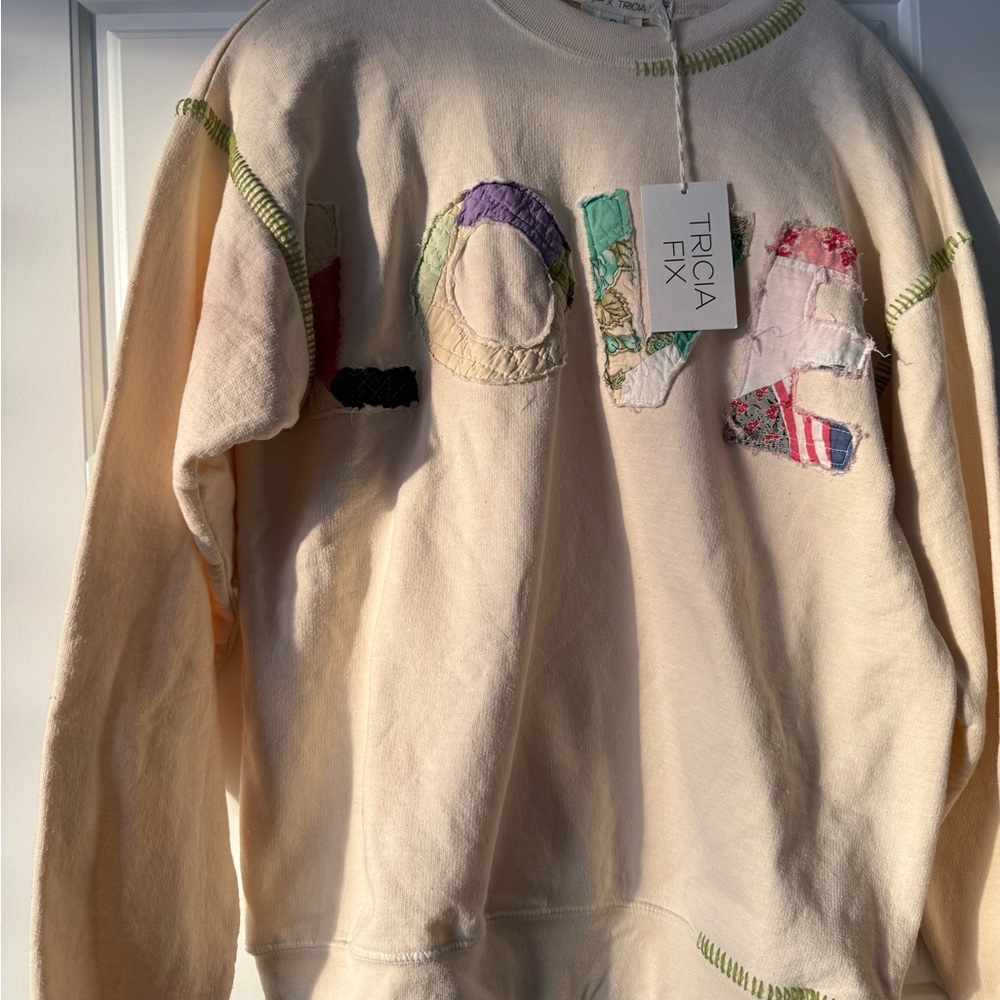 Tricia Fix Love your mother small NWT sweatshirt . - Picture 3 of 7